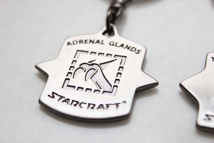 trhy11.jpg Брелок StarCraft II - Adrenal Glands