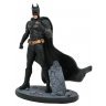 Фигурка Diamond Select DC Movie: The Dark Knight Batman Diorama Figure 9"