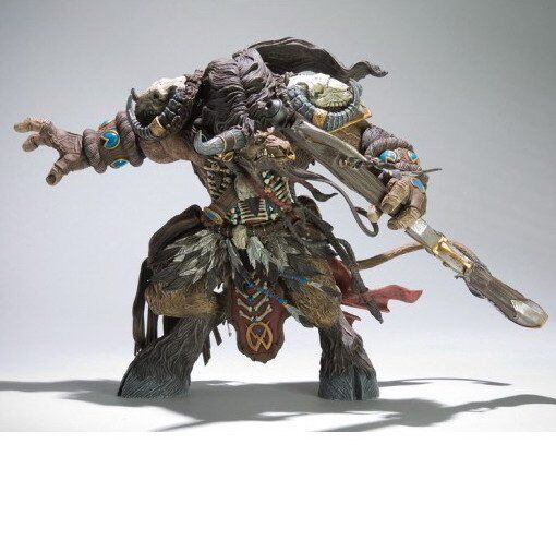 th_o_w_1.jpg DC World of Warcraft Tauren Hunter: Korg Highmountain Deluxe Action Figure