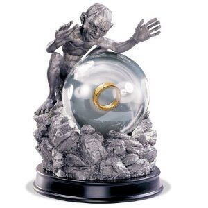 Статуетка Lord of the Rings Gollum My Precious Globe Sculpture Статуетка Lord of the Rings Gollum My Precious Globe Sculpture