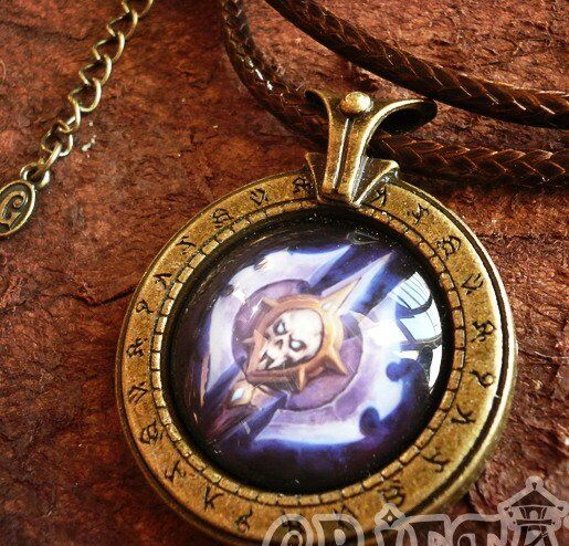 Брелок World of Warcraft  класс рыцарь смерти Death Knight  (Металл + стекло)