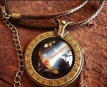 Брелок World of Warcraft  класс воин Warrior (Металл + стекло)